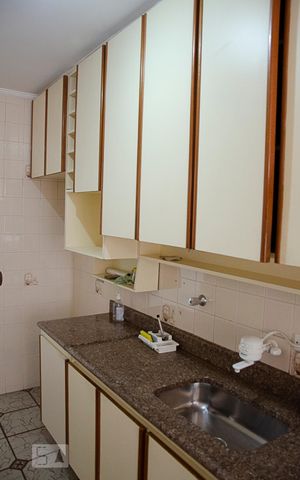 Apartamento para alugar com 70m², 2 quartos e 2 vagasCozinha