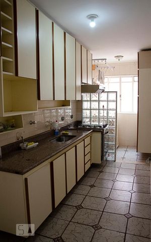Apartamento para alugar com 70m², 2 quartos e 2 vagasCozinha