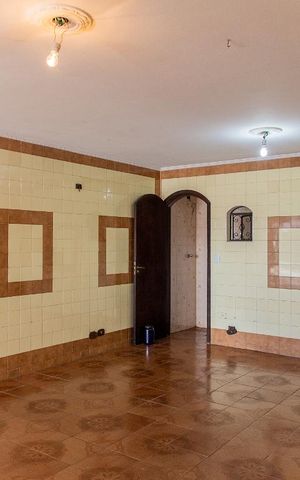 Casa à venda com 220m², 5 quartos e 3 vagas Casa à venda com 220m², 5 quartos e 3 vagasGaragem