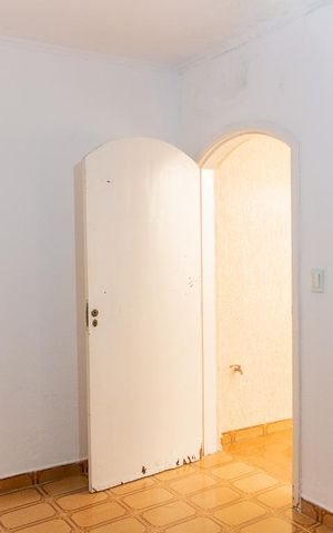 Casa à venda com 220m², 5 quartos e 3 vagas Casa à venda com 220m², 5 quartos e 3 vagasQuarto de Serviço