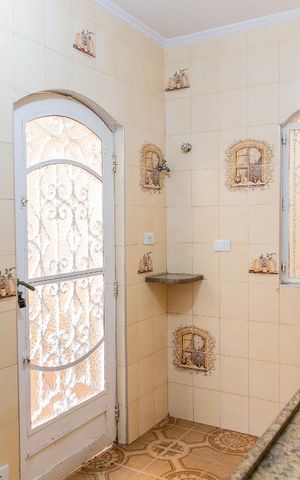 Casa à venda com 220m², 5 quartos e 3 vagas Casa à venda com 220m², 5 quartos e 3 vagasCozinha