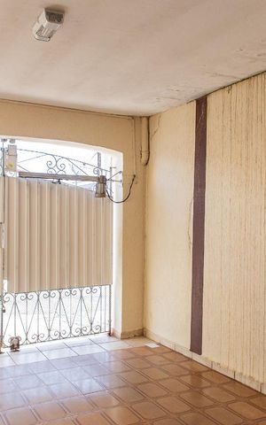 Casa à venda com 220m², 5 quartos e 3 vagas Casa à venda com 220m², 5 quartos e 3 vagasGaragem
