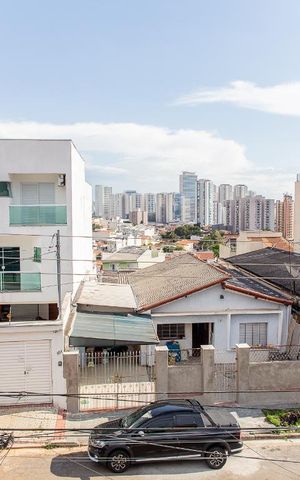 Casa à venda com 220m², 5 quartos e 3 vagas Casa à venda com 220m², 5 quartos e 3 vagasVista da Varanda da Suíte