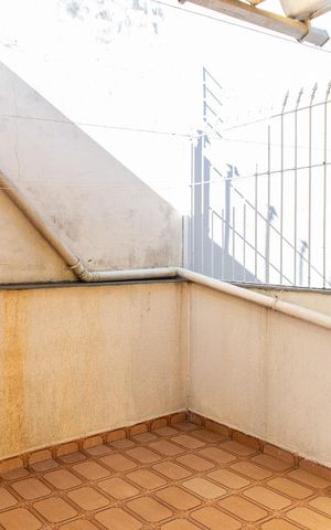Casa à venda com 220m², 5 quartos e 3 vagas Casa à venda com 220m², 5 quartos e 3 vagasÁrea de Serviço