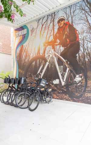 Studio para alugar com 35m², 1 quarto e 1 vaga Studio para alugar com 35m², 1 quarto e 1 vagaÁrea comum - Bicicletário