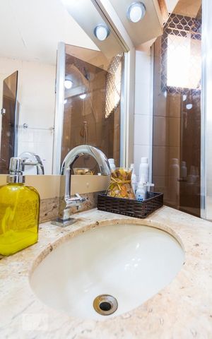 Apartamento à venda com 60m², 2 quartos e 1 vagaBanheiro Social