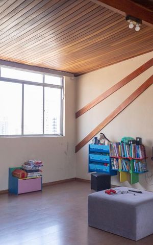 Casa à venda com 180m², 3 quartos e 4 vagasSótão
