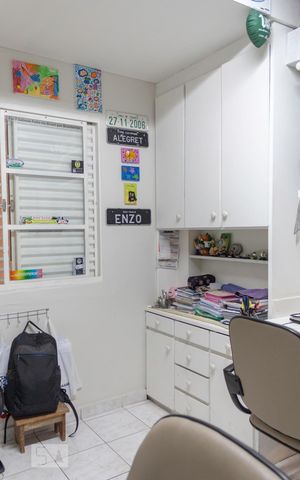 Casa à venda com 180m², 3 quartos e 4 vagasEscritório
