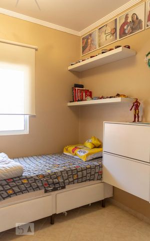 Casa à venda com 180m², 3 quartos e 4 vagassuíte 1