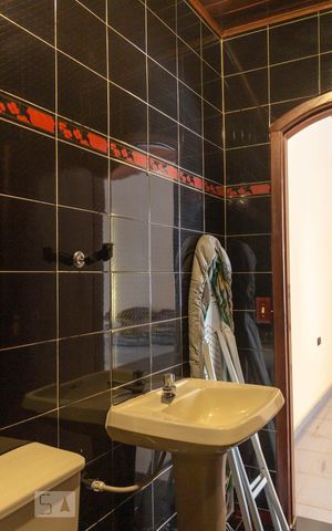Casa à venda com 180m², 3 quartos e 4 vagassuíte 3