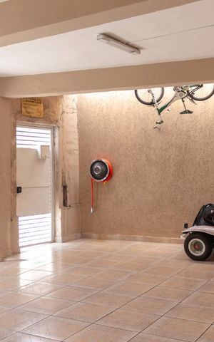 Casa à venda com 180m², 3 quartos e 4 vagasGaragem
