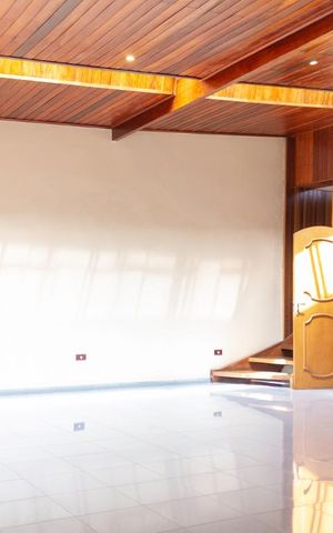 Casa à venda com 180m², 3 quartos e 4 vagassuíte 3