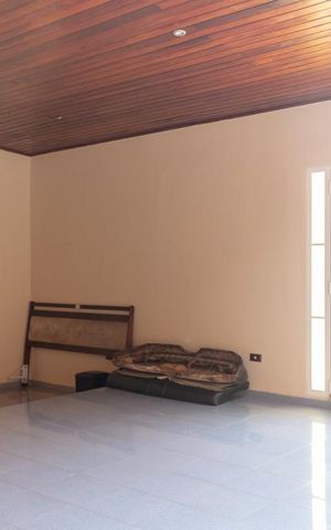 Casa à venda com 180m², 3 quartos e 4 vagassuíte 3