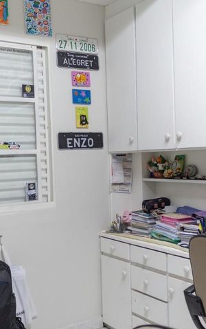 Casa à venda com 180m², 3 quartos e 4 vagasEscritório