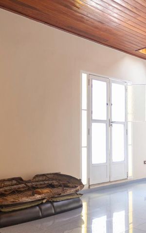 Casa à venda com 180m², 3 quartos e 4 vagassuíte 3