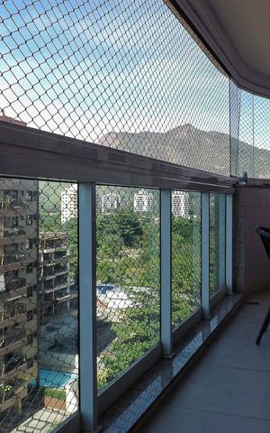 Apartamento à venda com 110m², 4 quartos e 2 vagas Apartamento à venda com 110m², 4 quartos e 2 vagasVaranda