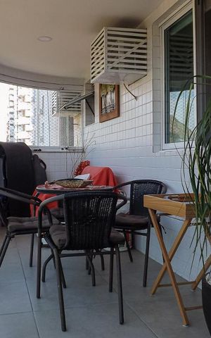 Apartamento à venda com 110m², 4 quartos e 2 vagas Apartamento à venda com 110m², 4 quartos e 2 vagasVaranda