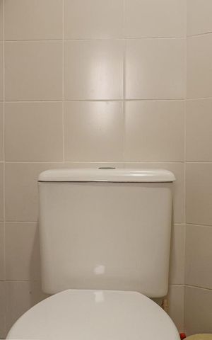 Apartamento à venda com 110m², 4 quartos e 2 vagas Apartamento à venda com 110m², 4 quartos e 2 vagasBanheiro de Serviço