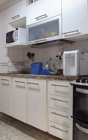 Apartamento à venda com 110m², 4 quartos e 2 vagas Apartamento à venda com 110m², 4 quartos e 2 vagasCozinha