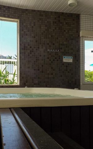 Apartamento à venda com 110m², 4 quartos e 2 vagas Apartamento à venda com 110m², 4 quartos e 2 vagasÁrea comum - Sauna e Hidromassagem