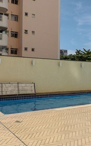 Apartamento à venda com 110m², 4 quartos e 2 vagas Apartamento à venda com 110m², 4 quartos e 2 vagasÁrea comum - Piscina