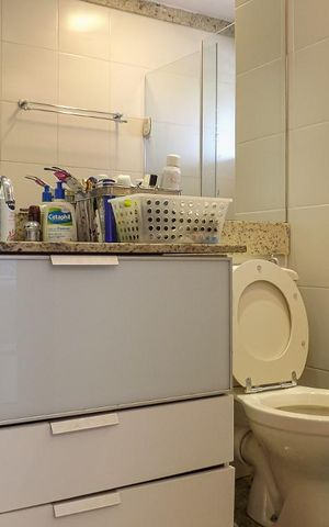 Apartamento à venda com 110m², 4 quartos e 2 vagas Apartamento à venda com 110m², 4 quartos e 2 vagasBanheiro da Suíte
