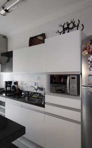 Apartamento para alugar com 89m², 2 quartos e 2 vagasCozinha armários