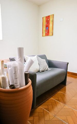 Casa à venda com 90m², 3 quartos e 2 vagas Casa à venda com 90m², 3 quartos e 2 vagasHall