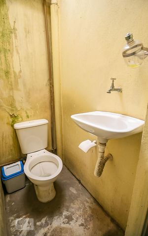 Casa à venda com 90m², 3 quartos e 2 vagas Casa à venda com 90m², 3 quartos e 2 vagasBanheiro 3