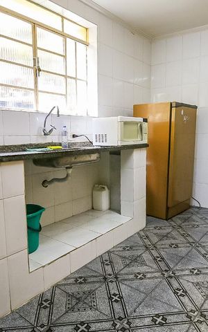 Casa à venda com 90m², 3 quartos e 2 vagas Casa à venda com 90m², 3 quartos e 2 vagasCozinha