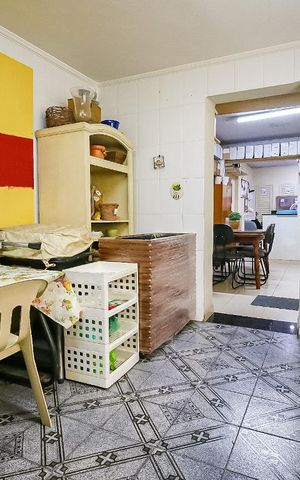 Casa à venda com 90m², 3 quartos e 2 vagas Casa à venda com 90m², 3 quartos e 2 vagasCozinha