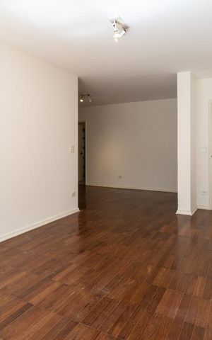 Apartamento para alugar com 140m², 3 quartos e 1 vaga Apartamento para alugar com 140m², 3 quartos e 1 vagaSala