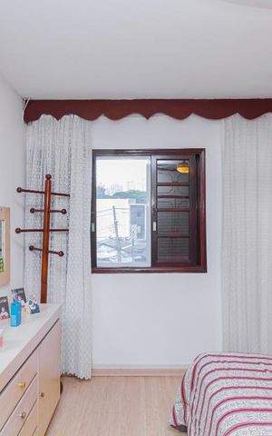 Casa à venda com 200m², 3 quartos e 3 vagas Casa à venda com 200m², 3 quartos e 3 vagasSuíte
