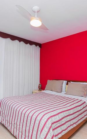 Casa à venda com 200m², 3 quartos e 3 vagas Casa à venda com 200m², 3 quartos e 3 vagasSuíte