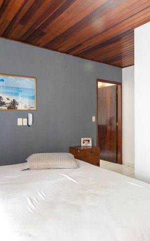 Casa à venda com 260m², 4 quartos e 3 vagasSuíte