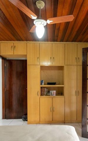 Casa à venda com 260m², 4 quartos e 3 vagasBanheiro da Suíte