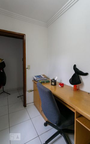 Casa à venda com 260m², 4 quartos e 3 vagasEscritório suíte