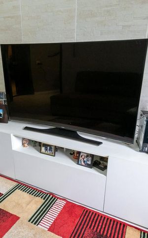 Casa à venda com 260m², 4 quartos e 3 vagasTV