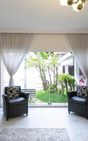 Casa à venda com 260m², 4 quartos e 3 vagasSala de estar