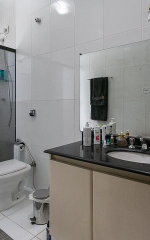 Casa à venda com 260m², 4 quartos e 3 vagasBanheiro