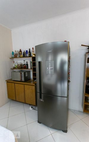 Casa à venda com 260m², 4 quartos e 3 vagasGeladeira