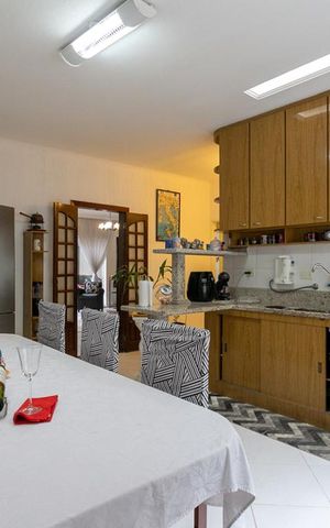 Casa à venda com 260m², 4 quartos e 3 vagasCozinha