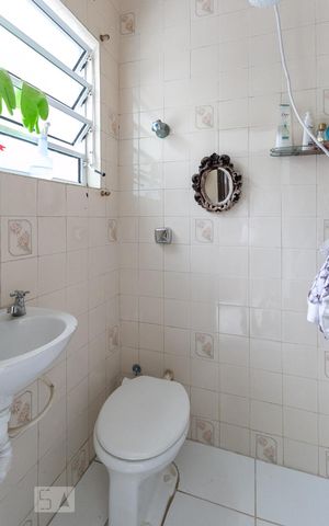 Casa à venda com 260m², 4 quartos e 3 vagasBanheiro de Serviço