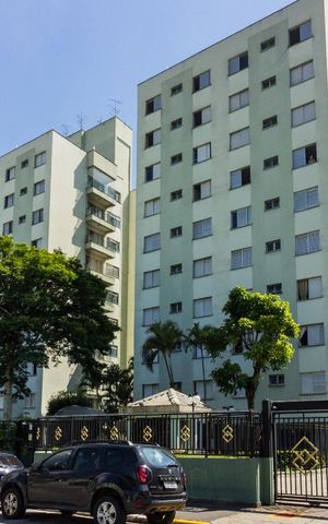 Apartamento à venda com 72m², 2 quartos e 1 vagaFachada