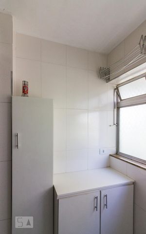 Apartamento à venda com 72m², 2 quartos e 1 vagaÁrea de Serviço