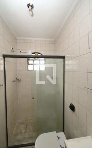 Casa à venda com 130m², 2 quartos e 2 vagasBanheiro da Suíte 2