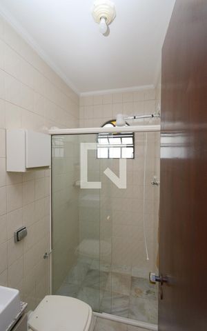Casa à venda com 130m², 2 quartos e 2 vagasBanheiro da Suíte 1