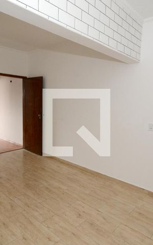 Casa à venda com 130m², 2 quartos e 2 vagasCozinha