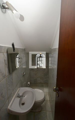 Casa à venda com 130m², 2 quartos e 2 vagasLavabo