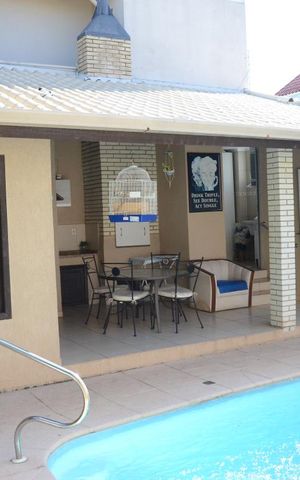 Casa para alugar com 350m², 4 quartos e 2 vagasÁrea externa